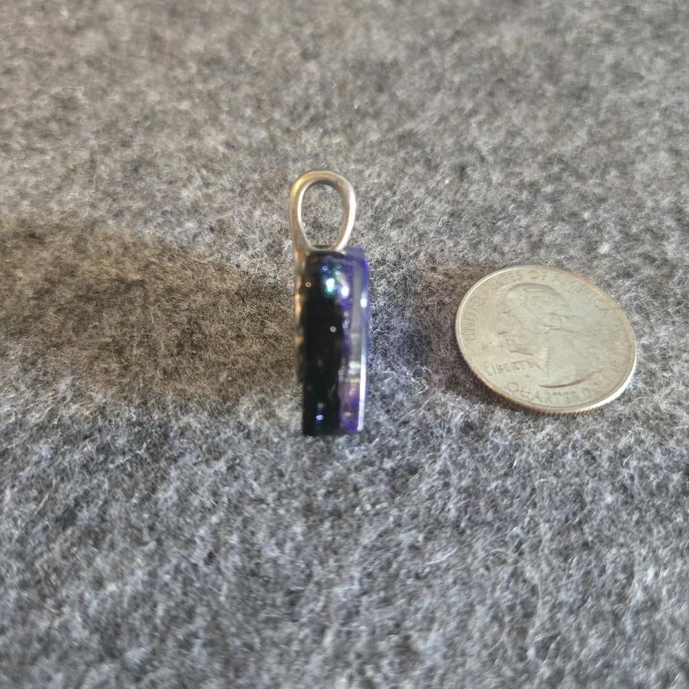 Glass Heart Pendant - Picture 5 of 6